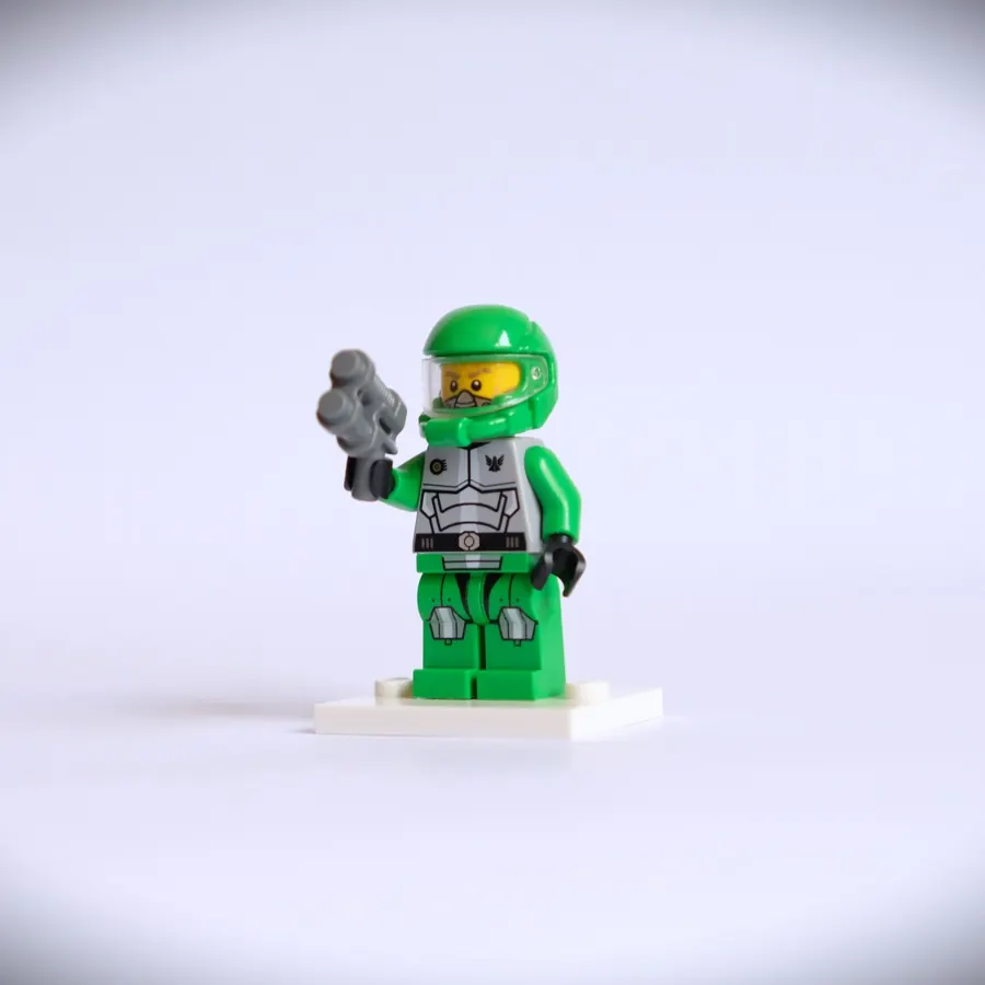 Galaxy Squad - Chuck Stonebreaker (gs009)