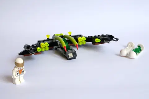 Mars Mission (7697)